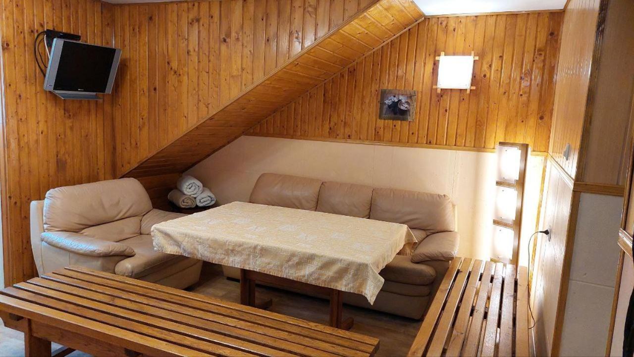 Rodynnyi Maietok Family Estate Villa Kamjanets-Podilskyj Rum bild